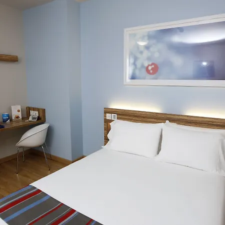 Travelodge Valencia Aeropuerto מניסס