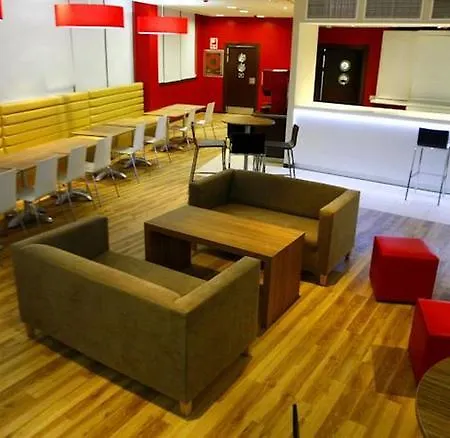 מלון Travelodge Valencia Aeropuerto *