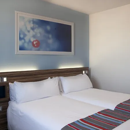 Travelodge Valencia Aeropuerto * מניסס