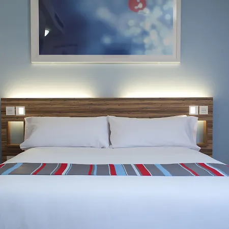 瓦伦西亚机场旅程住宿 酒店