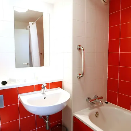 瓦伦西亚机场旅程住宿 酒店