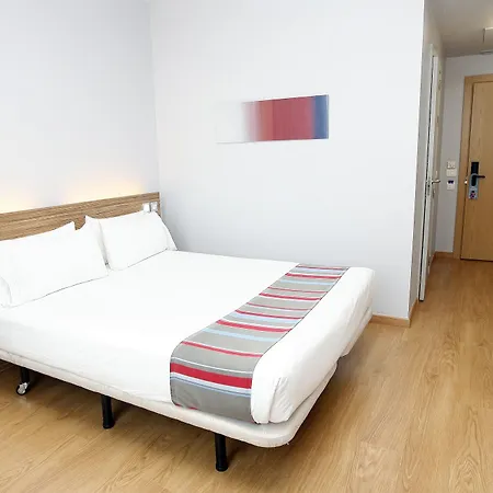 酒店 瓦伦西亚机场旅程住宿 *