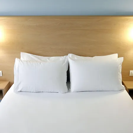 瓦伦西亚机场旅程住宿 马尼塞斯