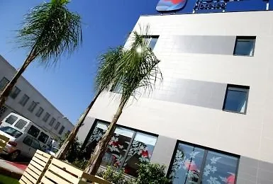 Travelodge Valencia Aeropuerto Hotel *